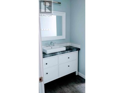 3579 5Th Avenue, Prince George, BC - Indoor Photo Showing Bathroom