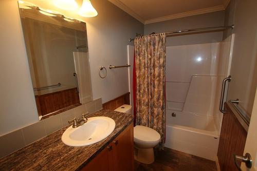 505 3A Avenue, Nakusp, BC - Indoor Photo Showing Bathroom