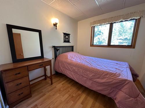 2000 Indian Beach Road Unit# 73, Windermere, BC - Indoor Photo Showing Bedroom