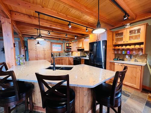 788 Lakeview Road, Invermere, BC - Indoor