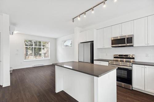 142 15778 85Th Avenue, Surrey, BC - Indoor Photo Showing Kitchen