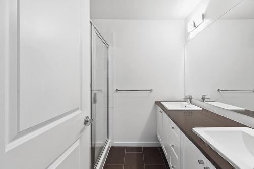 142 15778 85Th Avenue, Surrey, BC - Indoor Photo Showing Bathroom