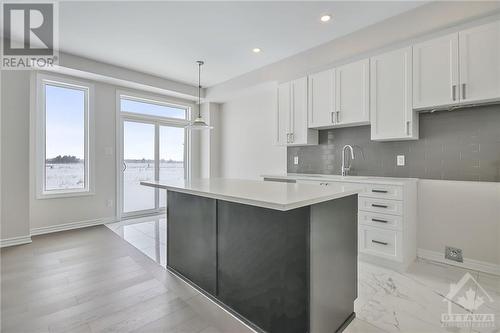 438 Fleet Canuck Private, Ottawa, ON - Indoor Photo Showing Kitchen With Upgraded Kitchen
