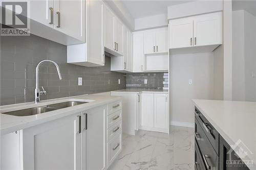 438 Fleet Canuck Private, Ottawa, ON - Indoor Photo Showing Kitchen With Double Sink With Upgraded Kitchen