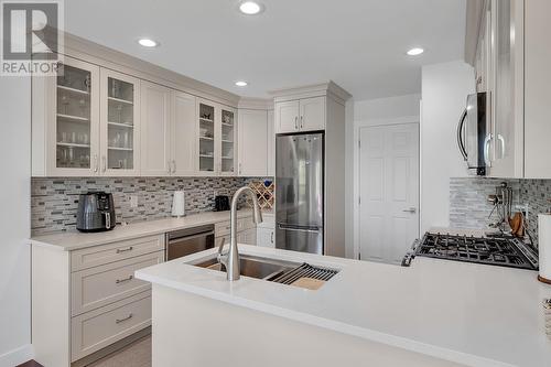 538 Holbrook Road E, Kelowna, BC - Indoor Photo Showing Kitchen