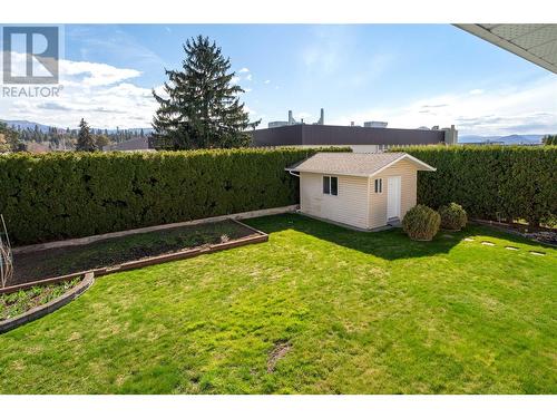 1569 Carshyl Court, Kelowna, BC - Outdoor