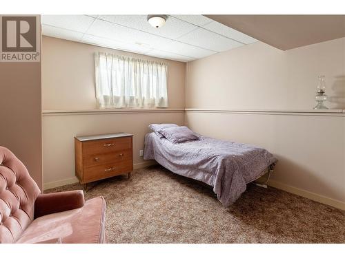 1569 Carshyl Court, Kelowna, BC - Indoor Photo Showing Bedroom