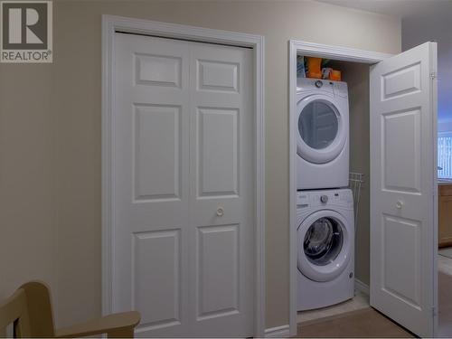 3388 Skaha Lake Road Unit# 403, Penticton, BC - Indoor Photo Showing Laundry Room