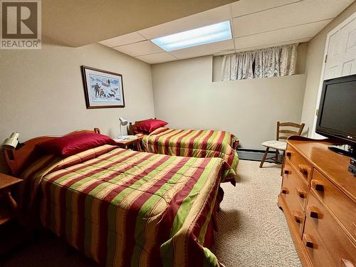 3677 Braelyn Road, Tappen, BC - Indoor Photo Showing Bedroom