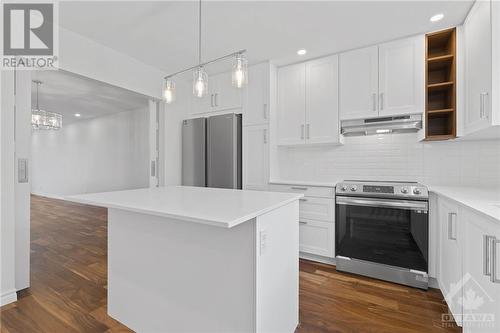 70 Nestow Drive, Ottawa, ON - Indoor Photo Showing Kitchen With Upgraded Kitchen