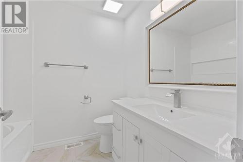 70 Nestow Drive, Ottawa, ON - Indoor Photo Showing Bathroom