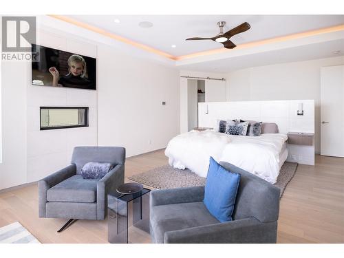 1364 Mine Hill Drive, Kelowna, BC - Indoor Photo Showing Bedroom