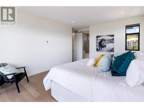 1364 Mine Hill Drive, Kelowna, BC - Indoor Photo Showing Bedroom