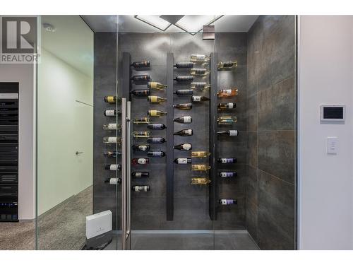 1364 Mine Hill Drive, Kelowna, BC - Indoor Photo Showing Bathroom