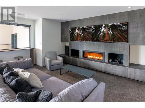 1364 Mine Hill Drive, Kelowna, BC - Indoor Photo Showing Living Room With Fireplace