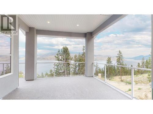 5914 Macgregor Road, Peachland, BC - Outdoor With Body Of Water With Exterior