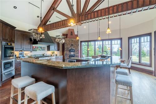 76 Oak Avenue, Dundas, ON - Indoor Photo Showing Kitchen With Upgraded Kitchen