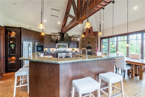 76 Oak Avenue, Dundas, ON - Indoor Photo Showing Kitchen With Upgraded Kitchen