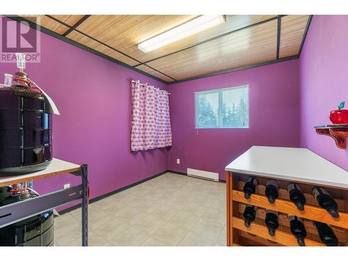 7688 Mountain Drive, Anglemont, BC - Indoor Photo Showing Other Room