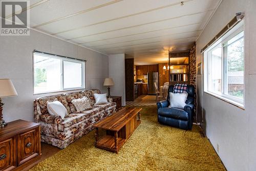 5215 Muermann Road, Prince George, BC - Indoor Photo Showing Living Room