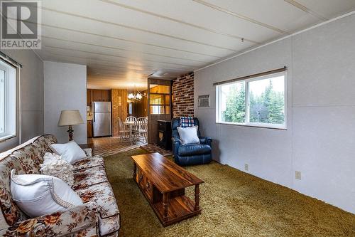 5215 Muermann Road, Prince George, BC - Indoor Photo Showing Living Room