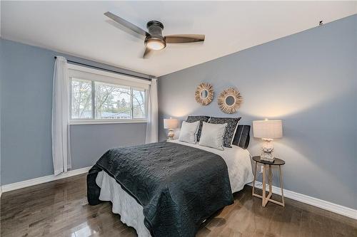 1513 Fletcher Road, Hamilton, ON - Indoor Photo Showing Bedroom