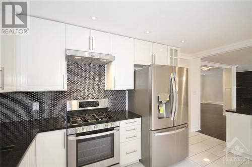 3027 Prince Of Wales Drive, Ottawa, ON - Indoor Photo Showing Kitchen With Upgraded Kitchen