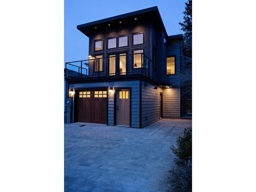 922 Sixth Street, Nelson, BC - Outdoor