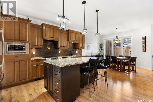1605 Canterbury Lane, Regina, SK - Indoor Photo Showing Kitchen With Upgraded Kitchen