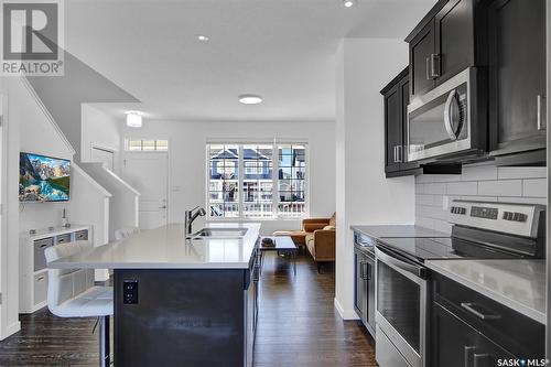 3257 Chuka Boulevard, Regina, SK - Indoor Photo Showing Kitchen With Upgraded Kitchen