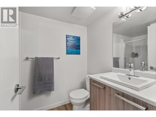 883 Academy Way Unit# Ph1, Kelowna, BC - Indoor Photo Showing Bathroom