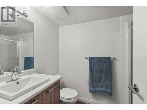 883 Academy Way Unit# Ph1, Kelowna, BC - Indoor Photo Showing Bathroom