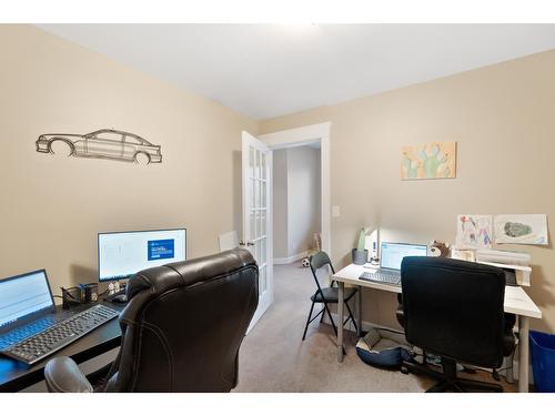 3721 5Th Ave, Castlegar, BC - Indoor Photo Showing Office