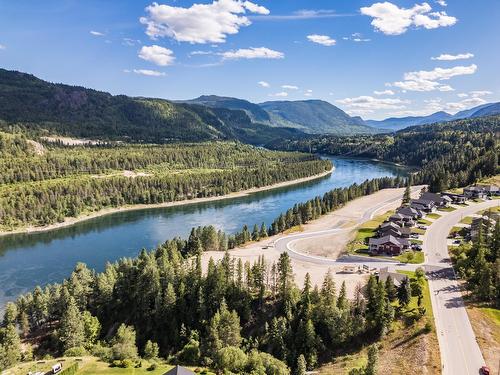 3721 5Th Ave, Castlegar, BC - Outdoor With Body Of Water With View
