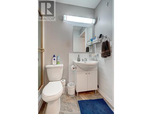 12221 87Th Street, Osoyoos, BC - Indoor Photo Showing Bathroom