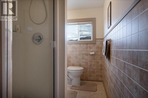 139 Salmon Arm Drive, Enderby, BC - Indoor Photo Showing Bathroom