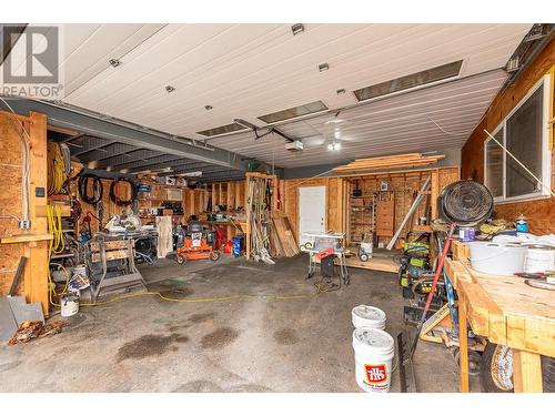 3131 20 Street Ne, Salmon Arm, BC - Indoor Photo Showing Garage
