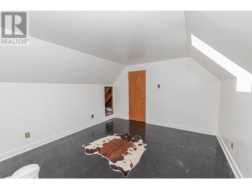 3131 20 Street Ne, Salmon Arm, BC - Indoor Photo Showing Other Room