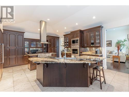 3131 20 Street Ne, Salmon Arm, BC - Indoor Photo Showing Kitchen With Upgraded Kitchen