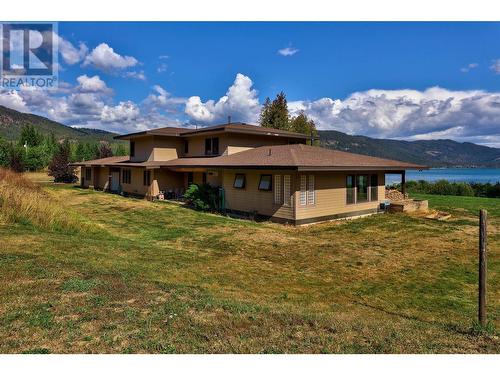 3832 Pakka Road, Sorrento, BC - Outdoor