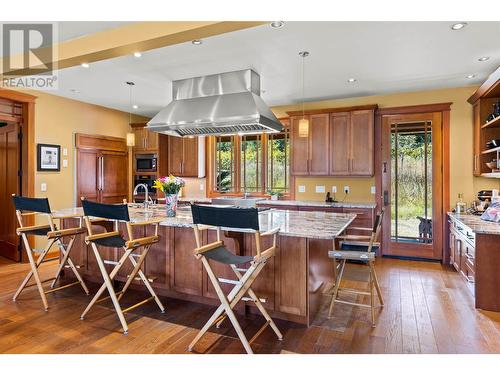 3832 Pakka Road, Sorrento, BC - Indoor Photo Showing Kitchen With Double Sink