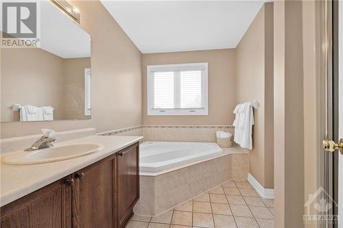 60 Dewberry Crescent, Ottawa, ON - Indoor Photo Showing Bathroom