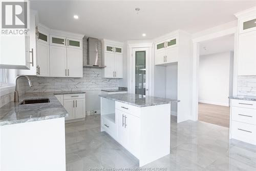 2435 Roxborough, Windsor, ON - Indoor Photo Showing Kitchen With Upgraded Kitchen