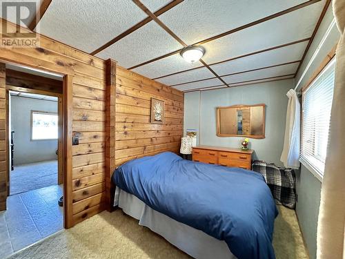 3456 Dunsmuir Road, Lac La Hache, BC - Indoor Photo Showing Bedroom