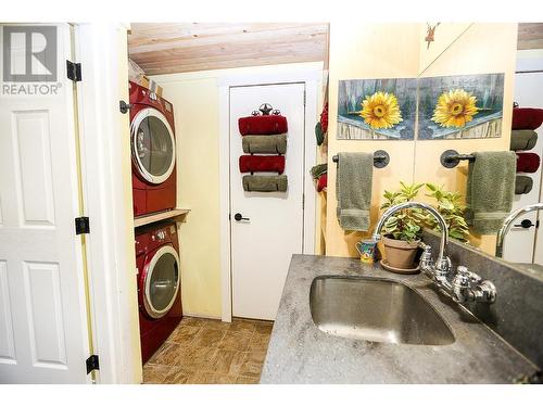 4598 Cedar Hill Road, Falkland, BC - Indoor Photo Showing Laundry Room