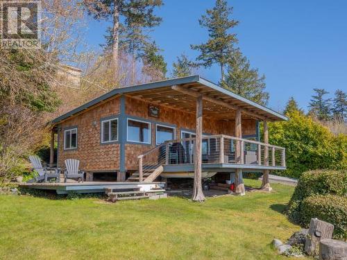 8863 Stark Road, Powell River, BC - Outdoor
