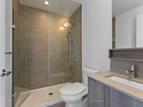5009-5 Buttermill Ave, Vaughan, ON - Indoor Photo Showing Bathroom