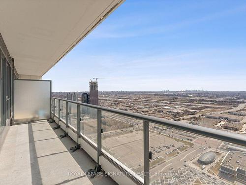 5009-5 Buttermill Ave, Vaughan, ON - Outdoor With View With Exterior