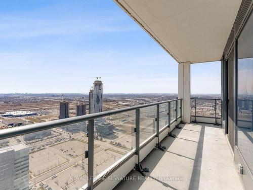 5009-5 Buttermill Ave, Vaughan, ON - Outdoor With View With Exterior