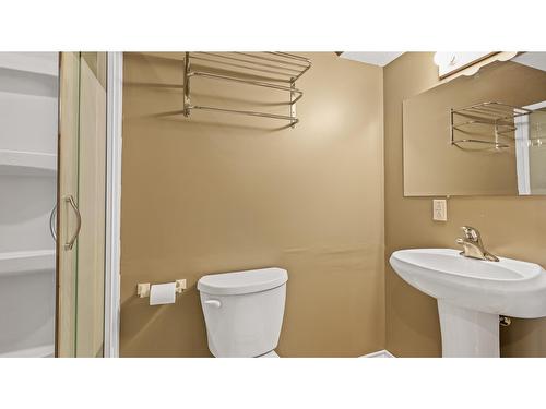 126 - 4835 Radium Boulevard, Radium Hot Springs, BC - Indoor Photo Showing Bathroom